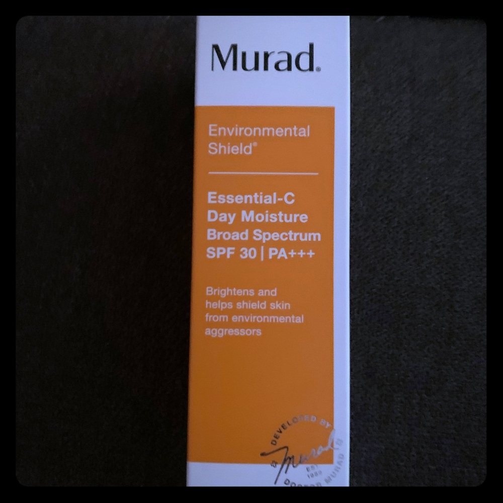 Trade for Mely! Murad essential-c day moisturizer